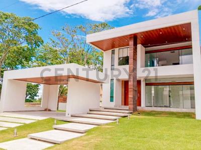 Urubo Golf , Urubo, Santa Cruz 591, Bolivia