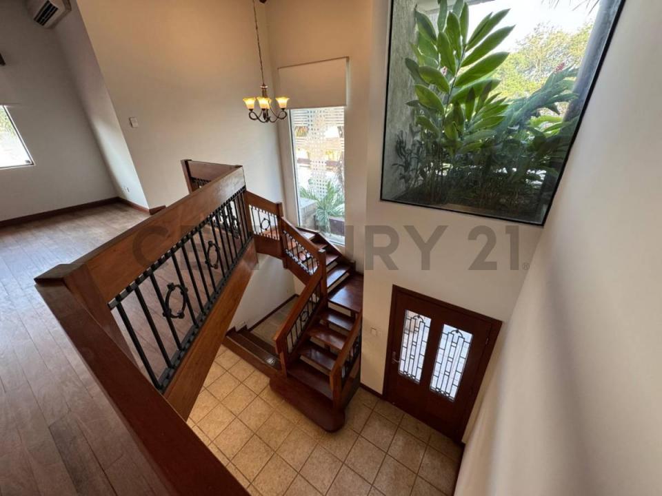 AVENIDA IBERICA CALLE 4 8, Las Palmas, Santa Cruz 00001, Bolívia