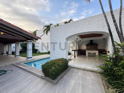 AVENIDA IBERICA CALLE 4 8, Las Palmas, Santa Cruz 00001, Bolívia