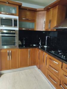 AVENIDA PRINCIPAL DE LECHERIA CON CALLE NUEVA ESPARTA EDIFICIO TERRA COTTA, Lechería, Anzoategui 6016, Venezuela