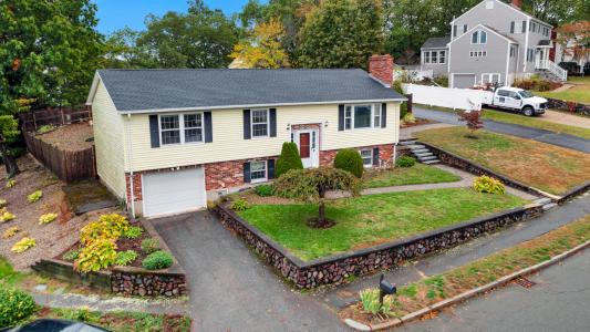 9 Lilah Circle, Wakefield, Массачусетс 01880, Соединенные Штаты