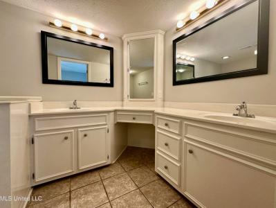 157 Caribbean Cov e, Clinton, Mississippi 39056, Estados Unidos