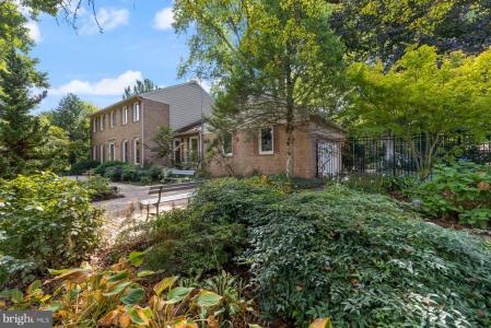 16400 Montecrest Lane, Gaithersburg, Maryland 20878, USA