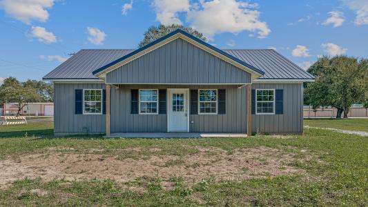 100 Oak Street, Arbyrd, Missouri 63821, USA