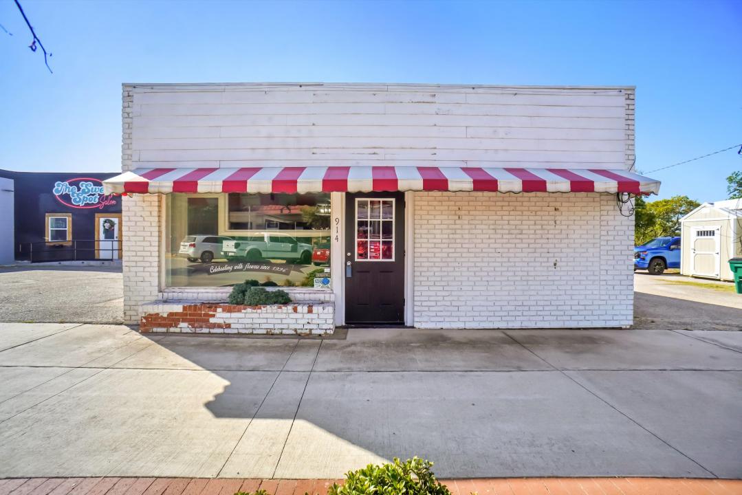 914 Halsell Street, Bridgeport, Texas 76426