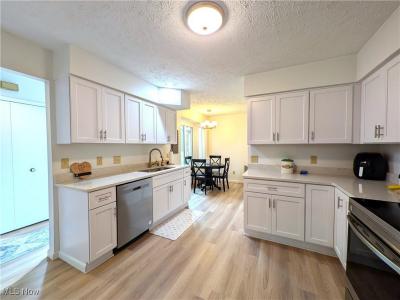 210 Teal Trace #210, Mayfield Heights, Ohio 44124, HOA KỲ