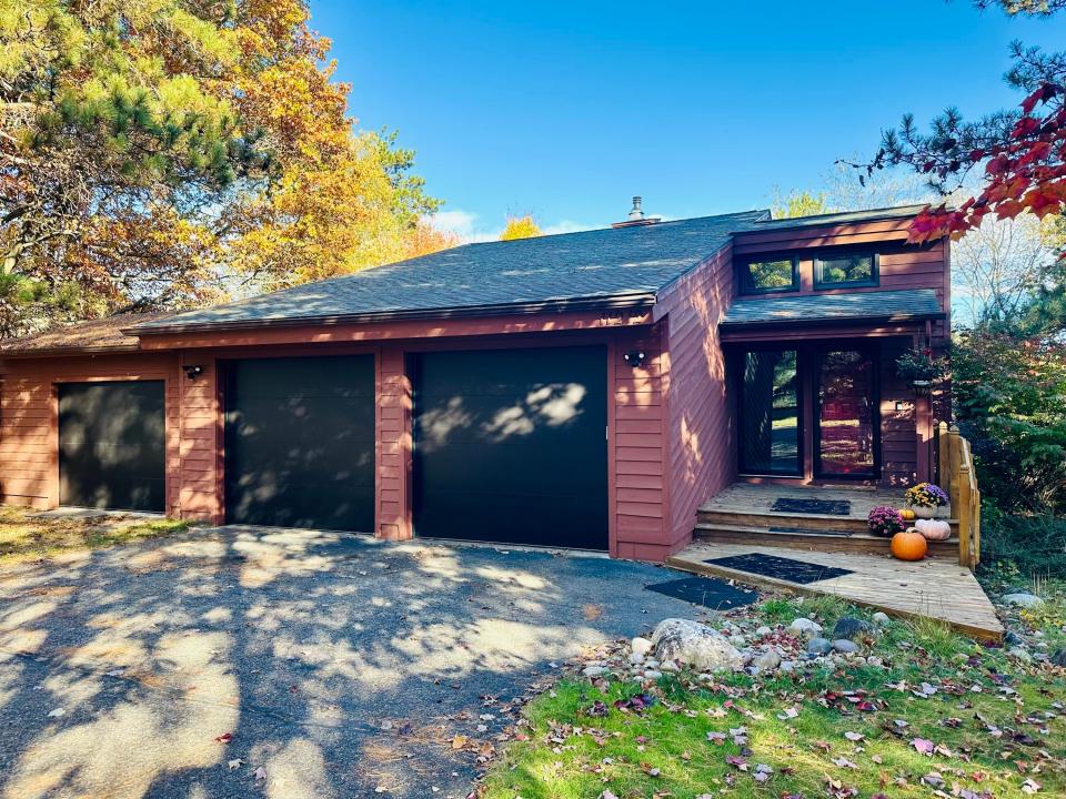 11212 Fairway Drive, Roscommon, Michigan 48653