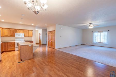 114 West Creek Drive, Lawton, 爱荷华州 51030, 美国