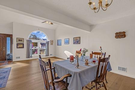 50 E Shenendoah Rd, Howell, New Jersey 07731