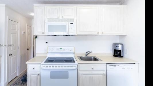 B 109 Ocean Villa HHBT , Hilton Head Island, South Carolina 29928