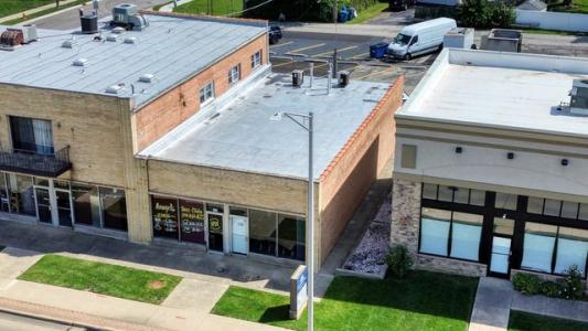 329-31 N Addison Rd, Addison, Illinois 60101, USA