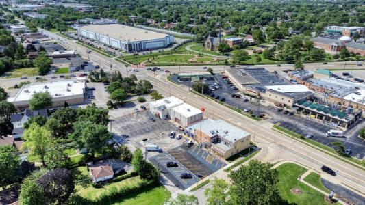 329-31 N Addison Rd, Addison, Illinois 60101, USA