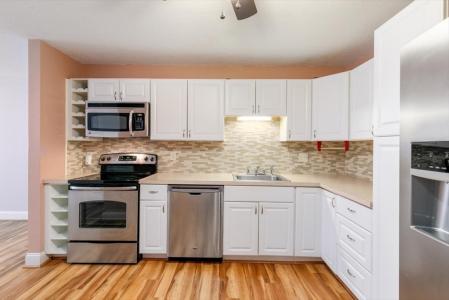 45 Macy St. , B101, Amesbury, Massachusetts 01913, Stati Uniti