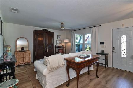 4900 Rosedale Place N, St Petersburg, 佛罗里达州 33714, 美国