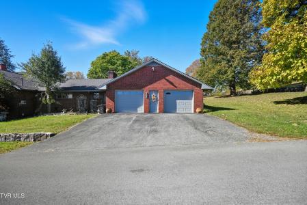 1202 NW Virginia Avenue, Norton, Wirginia 24273, USA