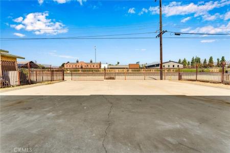 1056 W 1st, Pomona, California 91766, Stati Uniti