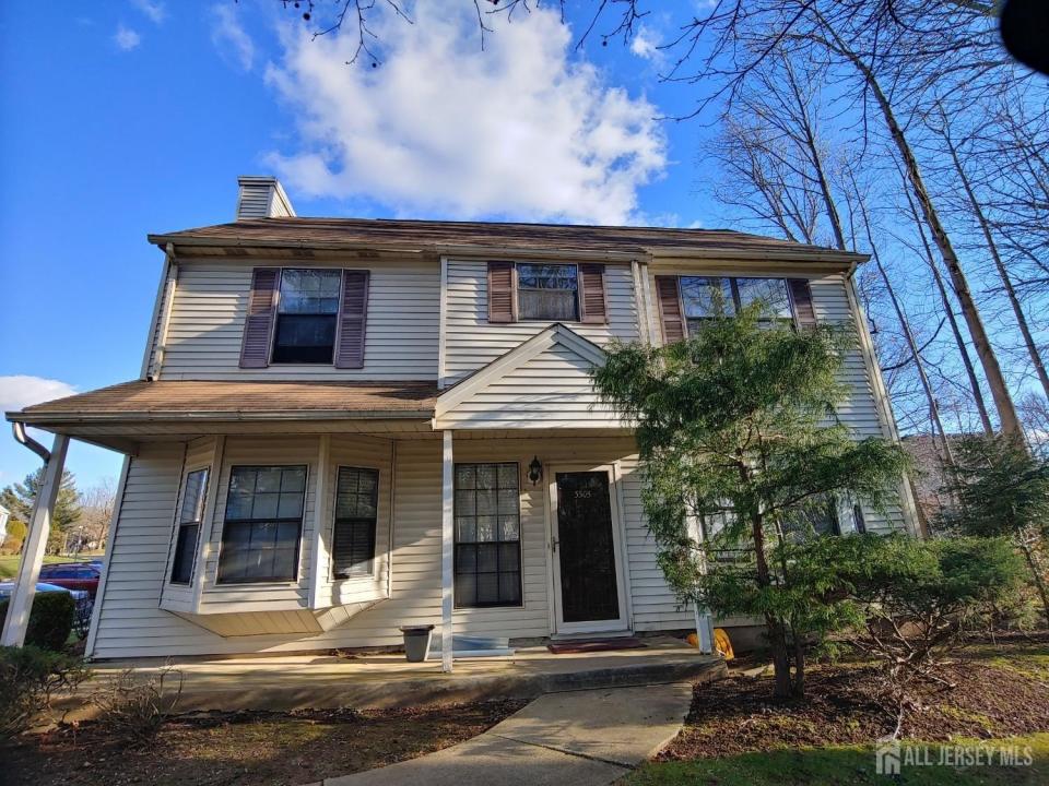 3305 Stonehedge Road, Edison, New Jersey 08820