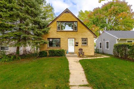 1432 S 85TH Street, West Allis, Wisconsin 53214, Amerika Birleşik Devletleri