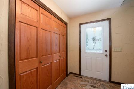 1810 Mary Lane, North Mankato, Minnesota 56003, USA