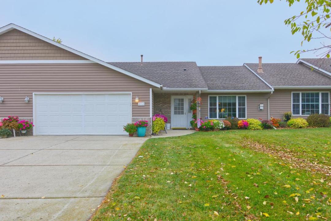 212 Linden Avenue W, Winsted, מינסוטה 55395, ארצות הברית של אמריקה