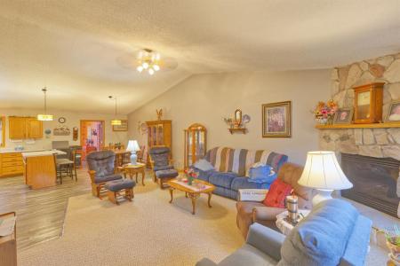 212 Linden Avenue W, Winsted, מינסוטה 55395, ארצות הברית של אמריקה