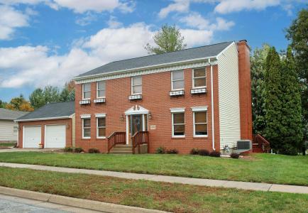 1608 Hillside Ave, Waverly, Iowa 50677, USA