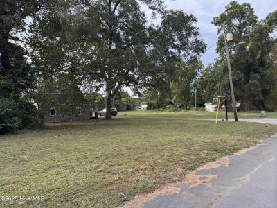 000 Hudson Pollock Street, Pollocksville, North Carolina 28573