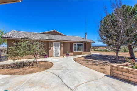 7045 Oak Hill Road, Oak Hills, Californie 92344, États-Unis