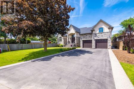 679 HIAWATHA BOULEVARD, Hamilton (ancaster), Ontario L9G 3A6, Canada