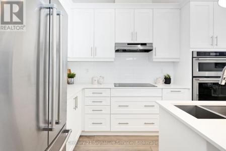 8 COSMOPOLITAN COMMON EAST, St. Catharines (carlton/bunting), Ontario L2M 0B8, Canadá