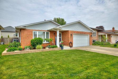 7 HUNTINGTON LANE, St. Catharines, Ontario L2S 3J5, Canadá