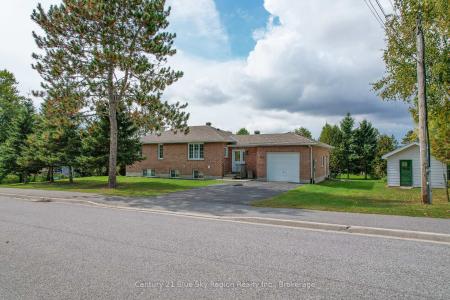 363 MAIN STREET, Powassan, Ontario P0H 0A4, Canadá