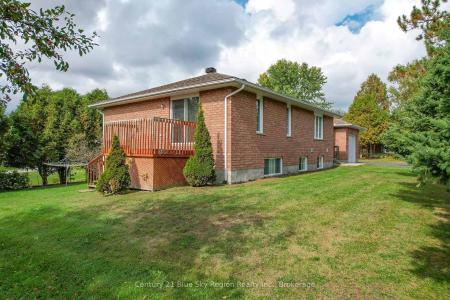 363 MAIN STREET, Powassan, Ontario P0H 0A4, Canadá