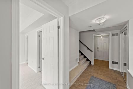 323 DYMOTT AVENUE, Milton, Ontario L9T 0Z4, Canada