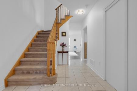 431 CARRUTHERS AVENUE, Newmarket, Ontario L3X 2C1, CANADÁ