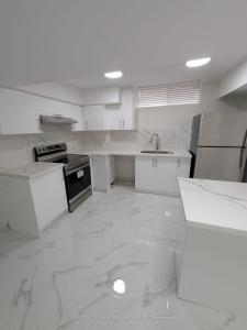 9 CRANLEY ROAD, East Gwillimbury, Ontario L9N 0T7, Canadá