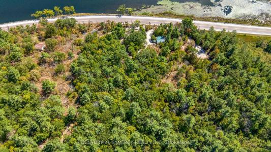 21520 HIGHWAY 7 HIGHWAY, Tay Valley, Ontario K0H 2B0, Canadá