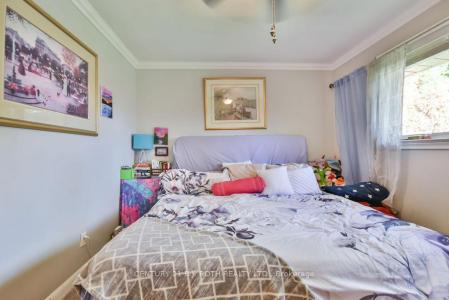 63 DAVIDSON STREET, Barrie, Онтарио L4M 3S2, Канада