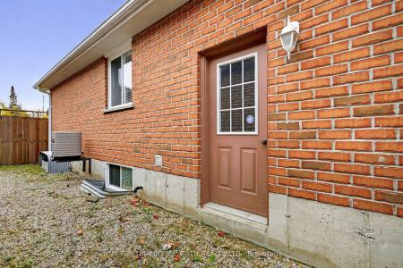 655 GLEN CEDAR CRESCENT, Innisfil, Ontario L9S 2J5, Kanada