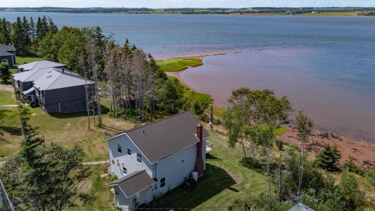 39 RIVERBANK DRIVE, Johnstons River, Prince Edward Island C1B 3E7, Canada