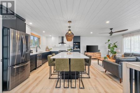 31 SPRUCEDALE STREET, Highlands East (bicroft Ward), Ontario K0L 1M0, Canada