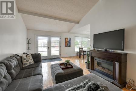 275 CARTIER DRIVE NORTH, Woodstock (woodstock - North), オンタリオ N4S 7T9, カナダ