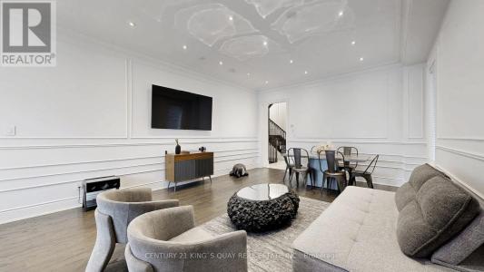 33 OAKFORD DRIVE, Markham (cachet), Ontario L6C 0X8, Canadá