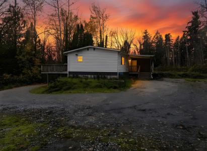 28140 56 AVENUE, Abbotsford, British Columbia V4X 2P2, Canada