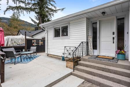 404 BIRCH STREET, Cultus Lake, British Columbia V2R 4Z3, Canada