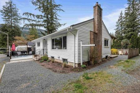 404 BIRCH STREET, Cultus Lake, British Columbia V2R 4Z3, Canada
