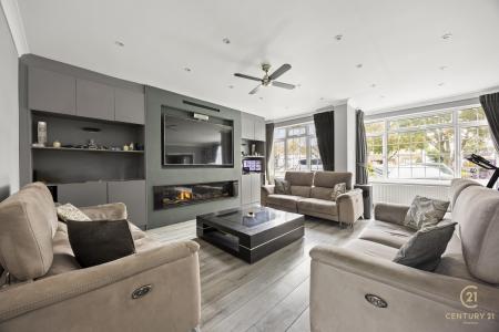 26, Fern Lane, HOUNSLOW, United Kingdom