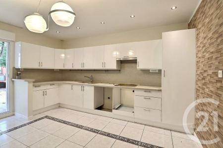 Vaujours, Île-de-France 93410, France