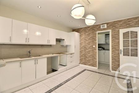 Vaujours, Île-de-France 93410, France