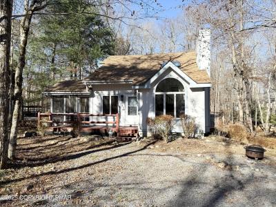 135 Sitka Drive, Pocono Lake, Pennsylvania 18347, Stati Uniti